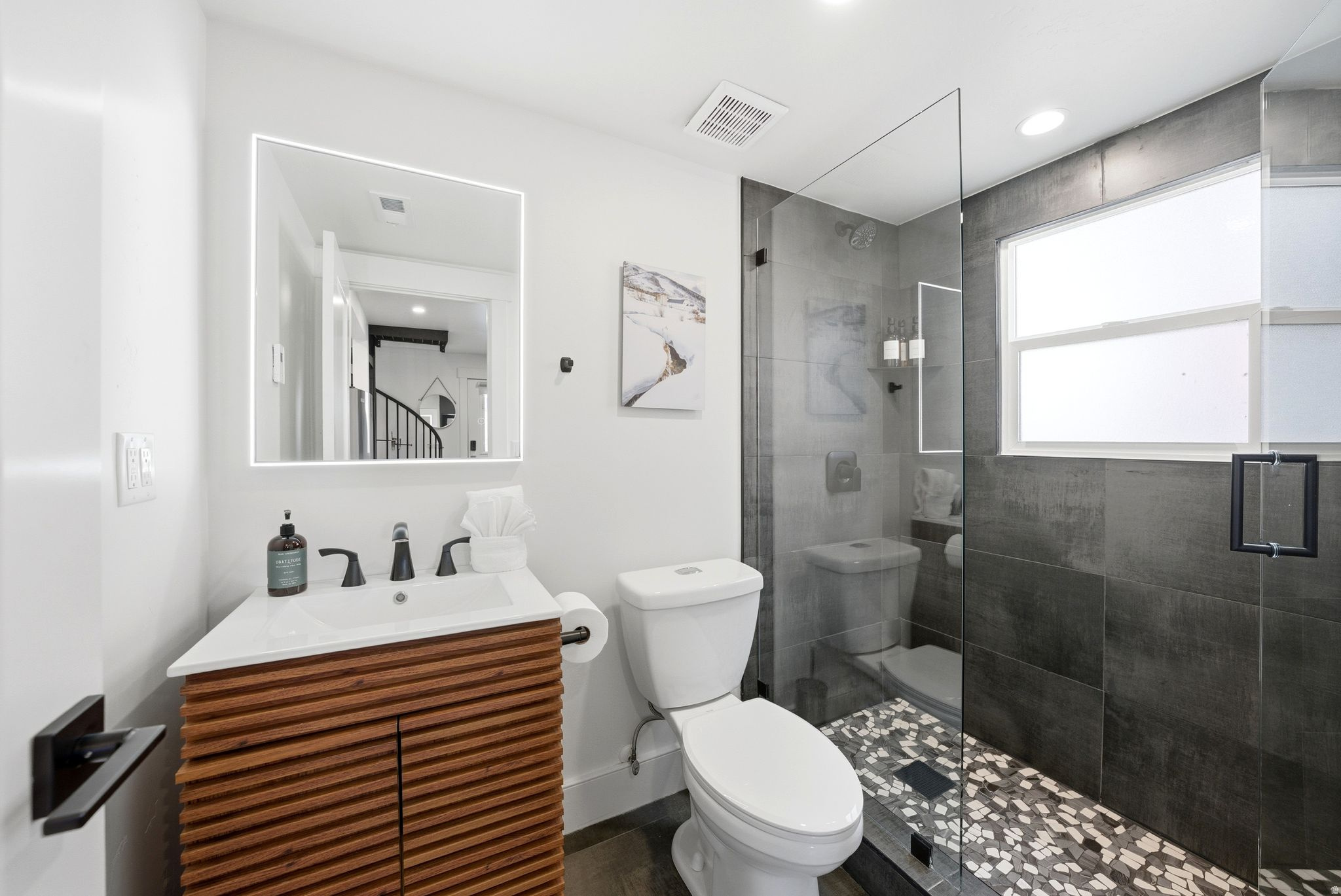 244 WOODSIDE AVE #5