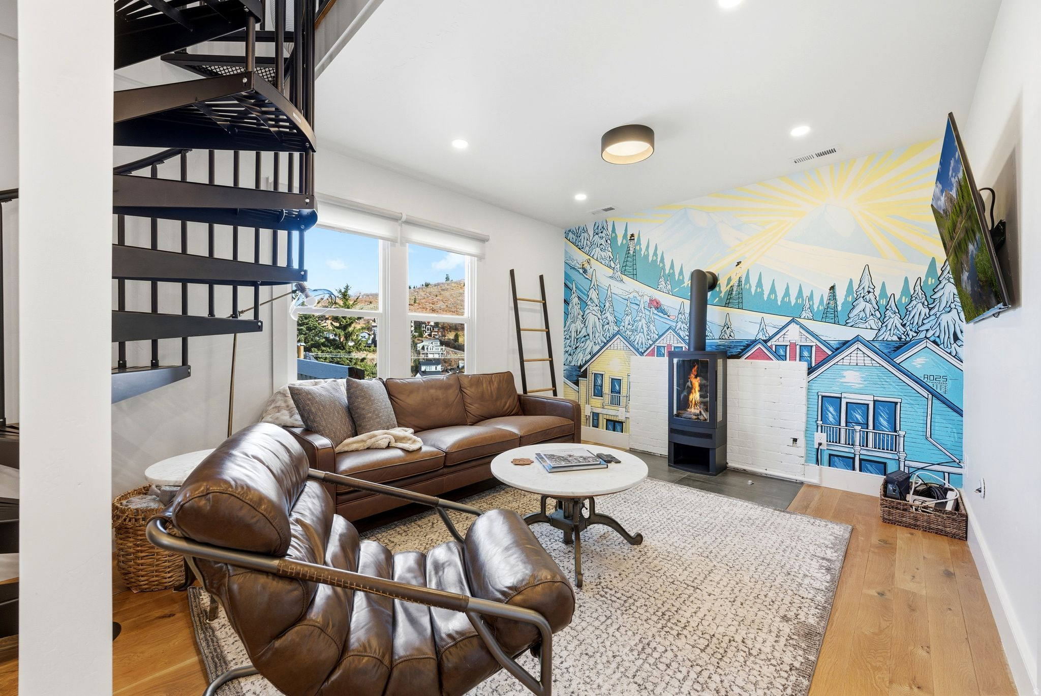 244 WOODSIDE AVE #5
