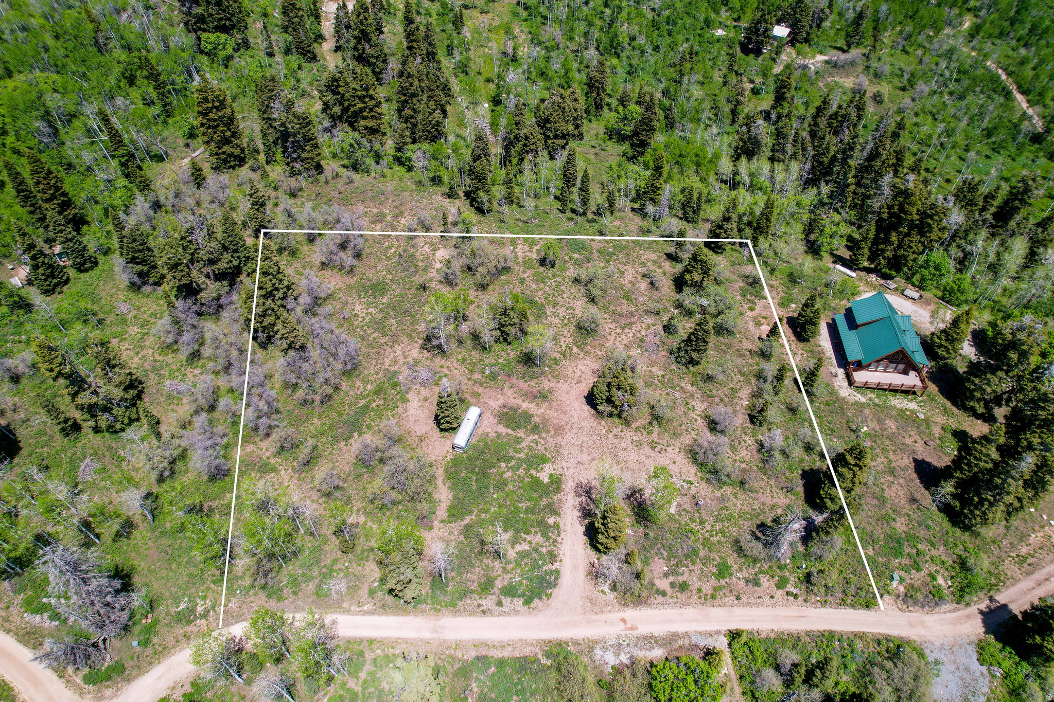 1172 W MAPLE PL