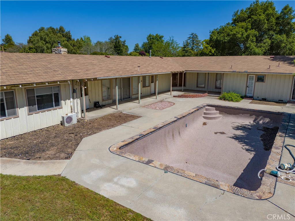 2915 Deer Trail Place