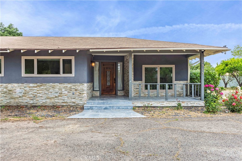 2915 Deer Trail Place