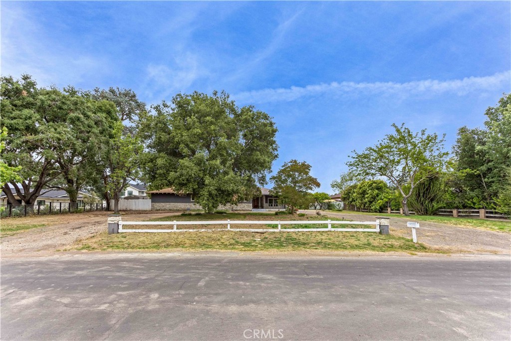 2915 Deer Trail Place