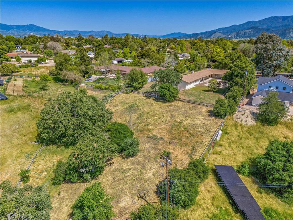 2915 Deer Trail Place