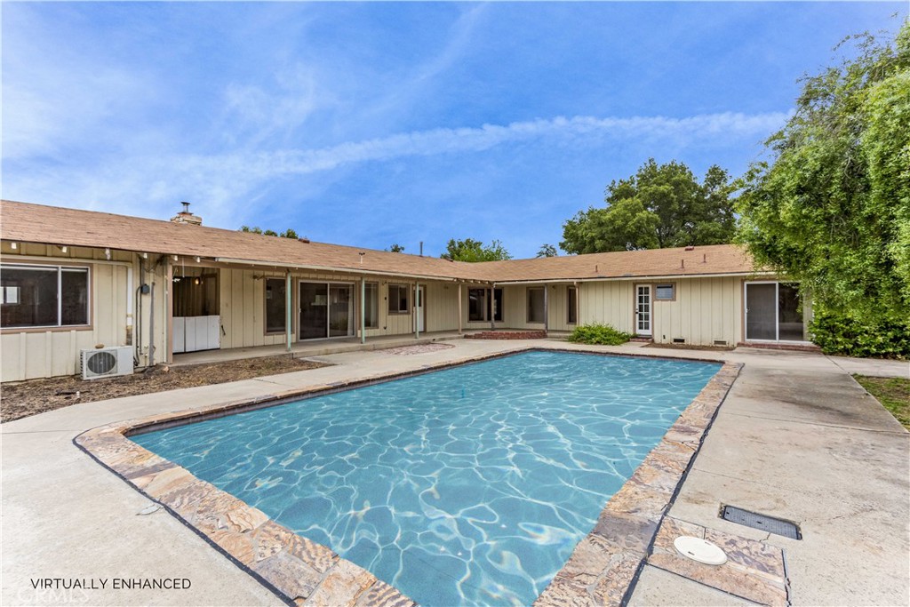 2915 Deer Trail Place