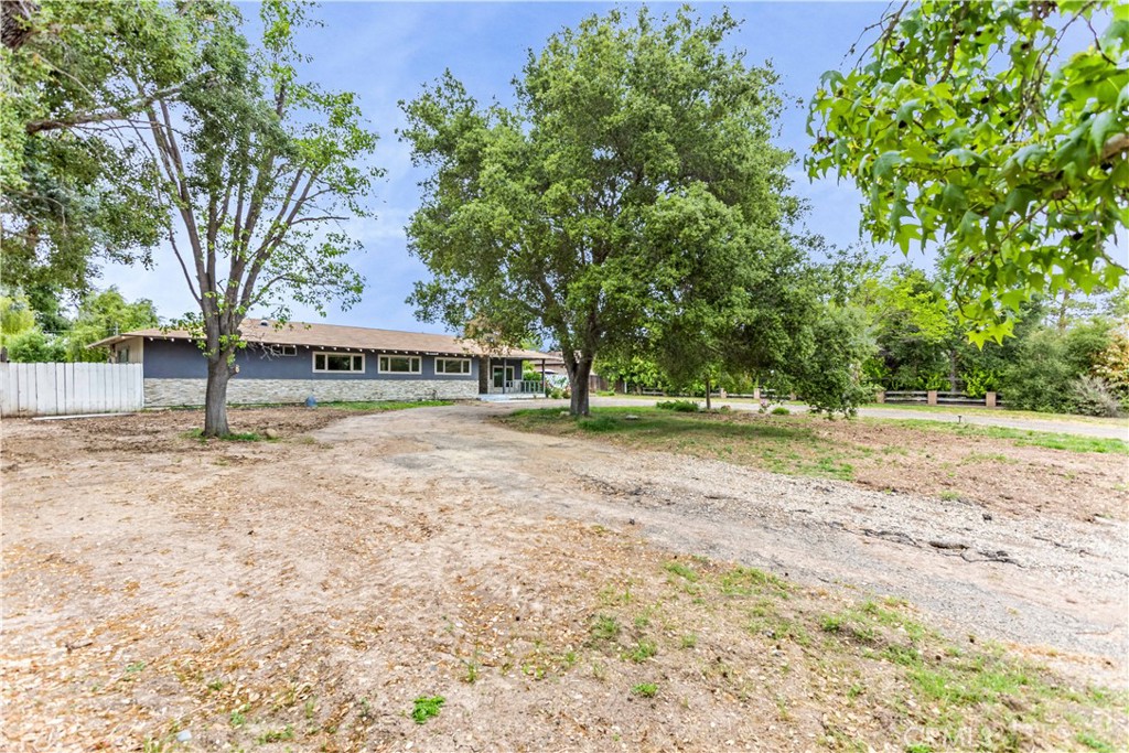 2915 Deer Trail Place