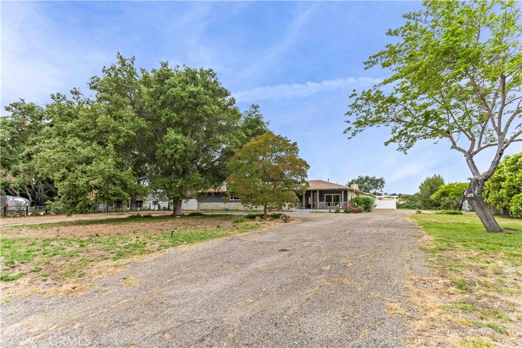 2915 Deer Trail Place