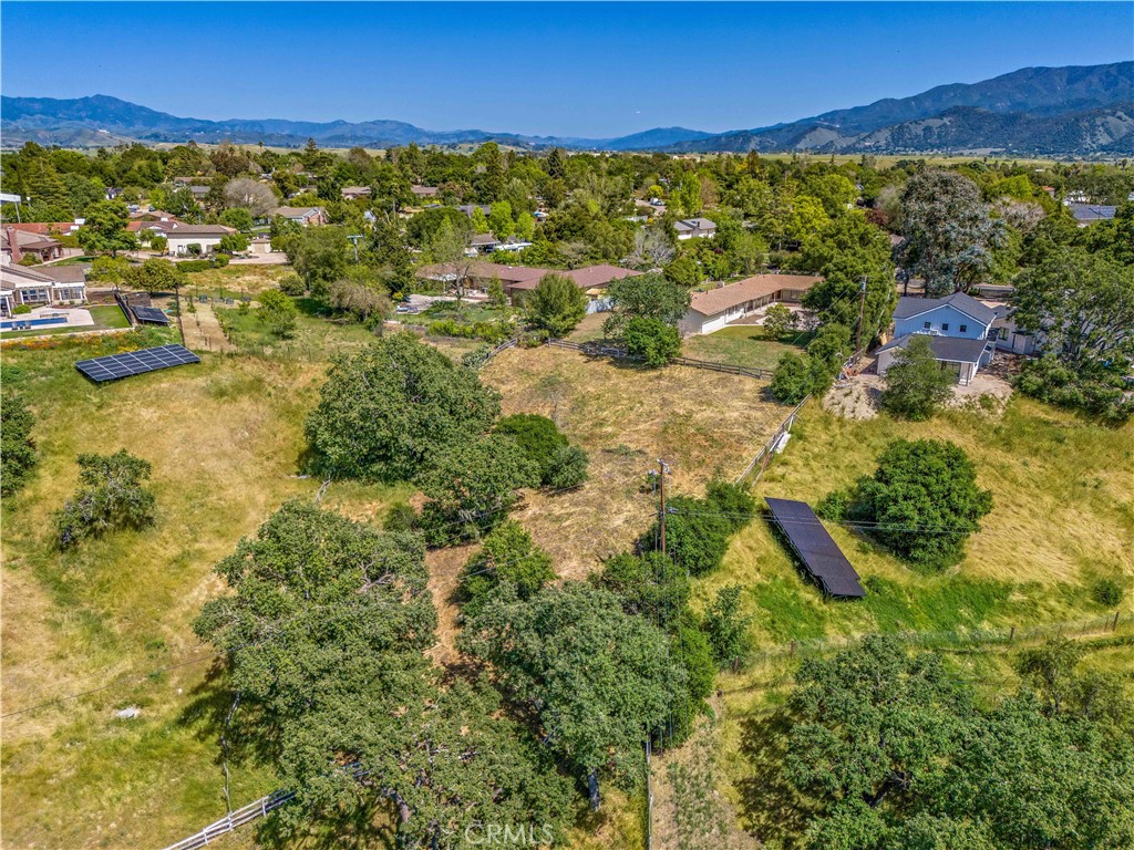 2915 Deer Trail Place