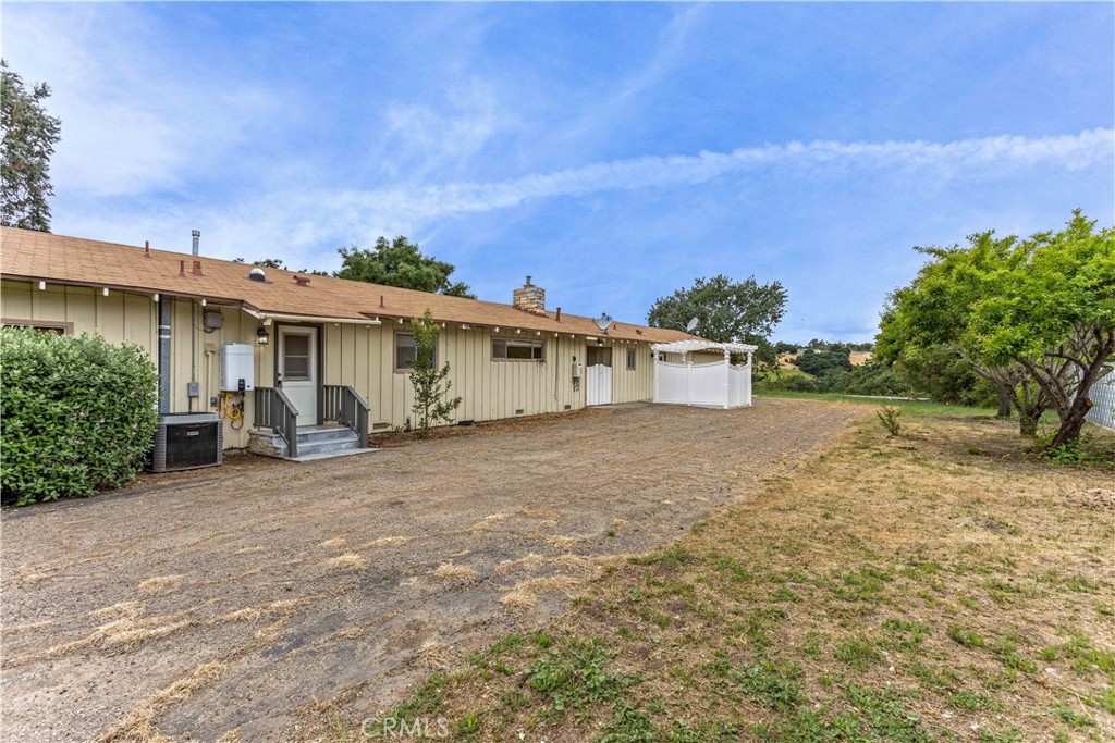 2915 Deer Trail Place