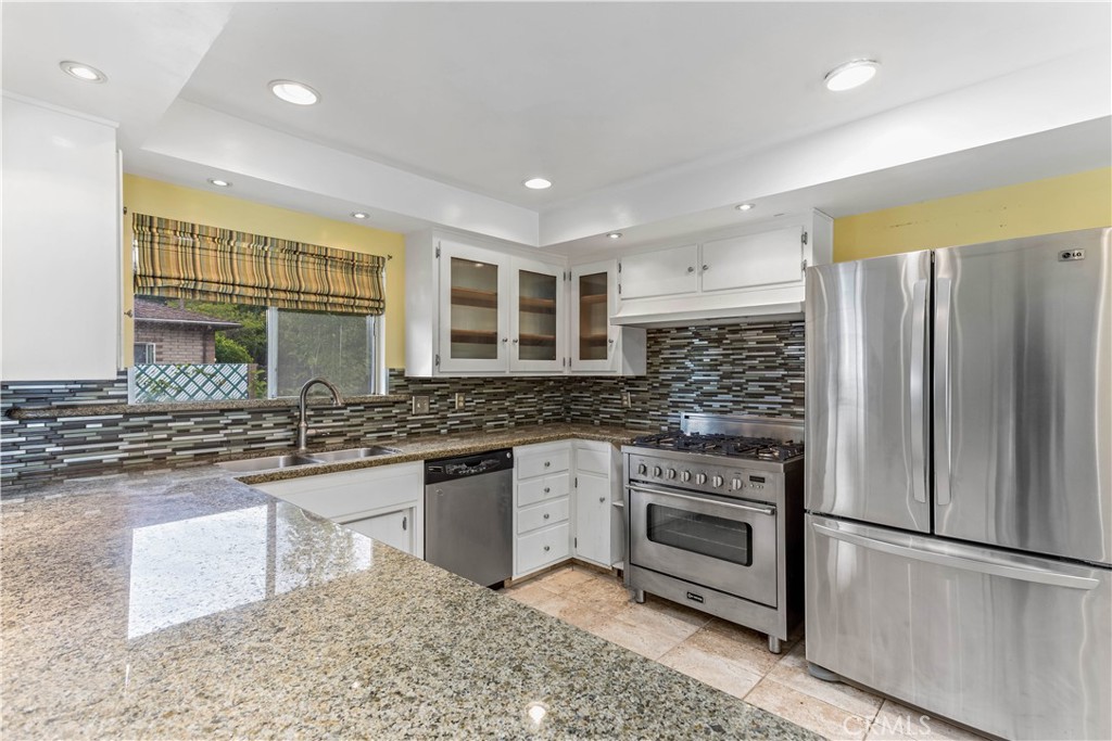 2915 Deer Trail Place