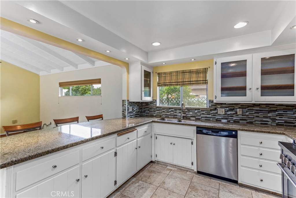 2915 Deer Trail Place