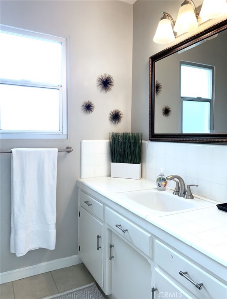 211 E California Avenue C9