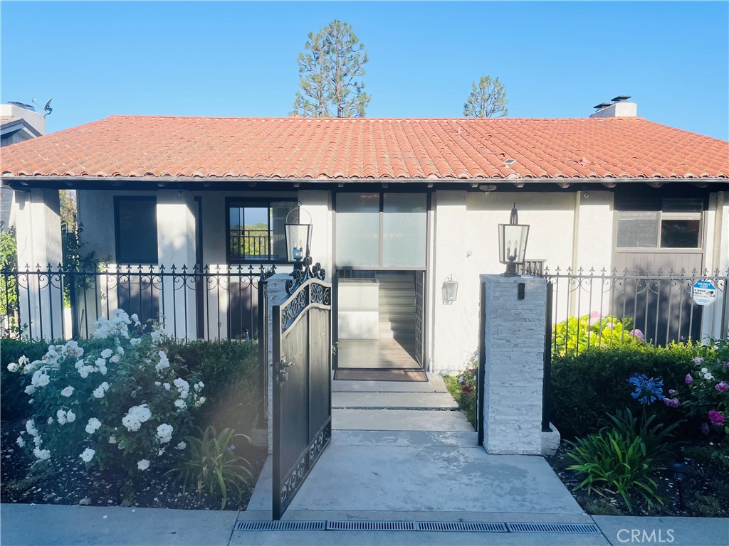 2801 Palos Verdes Drive W