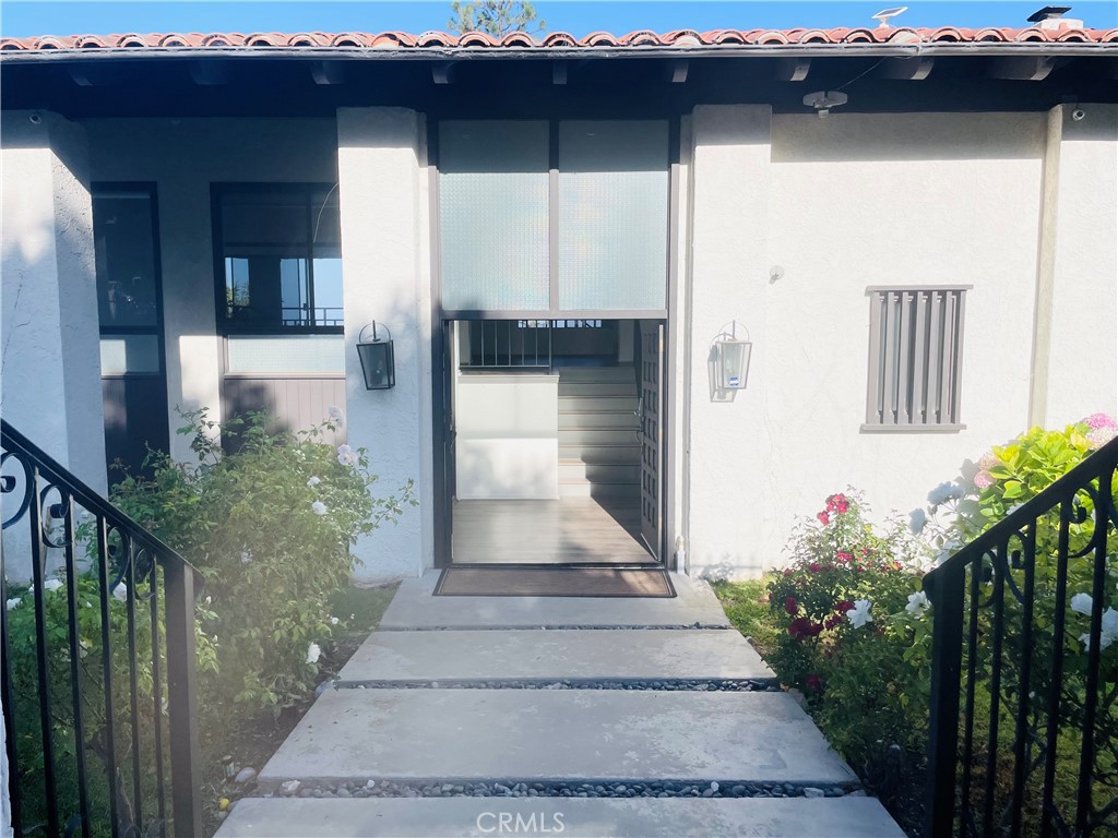 2801 Palos Verdes Drive W