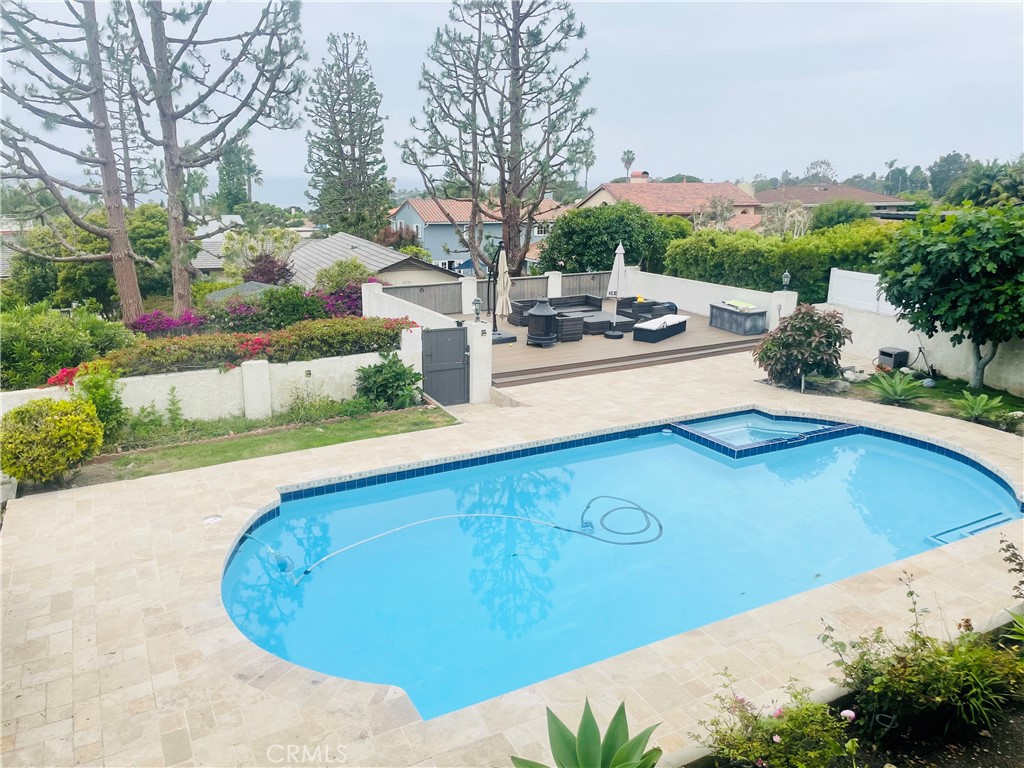 2801 Palos Verdes Drive W