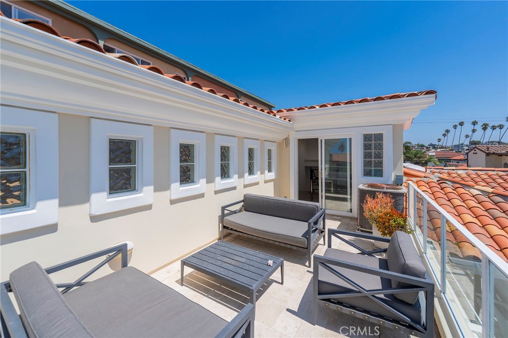 1206 S Catalina Avenue A