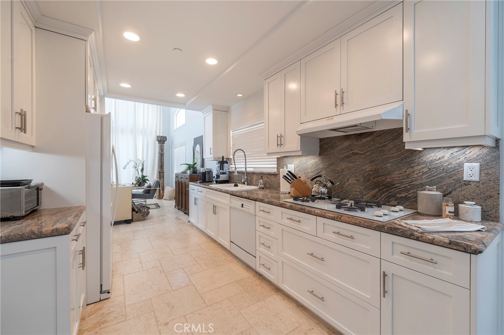 1206 S Catalina Avenue A