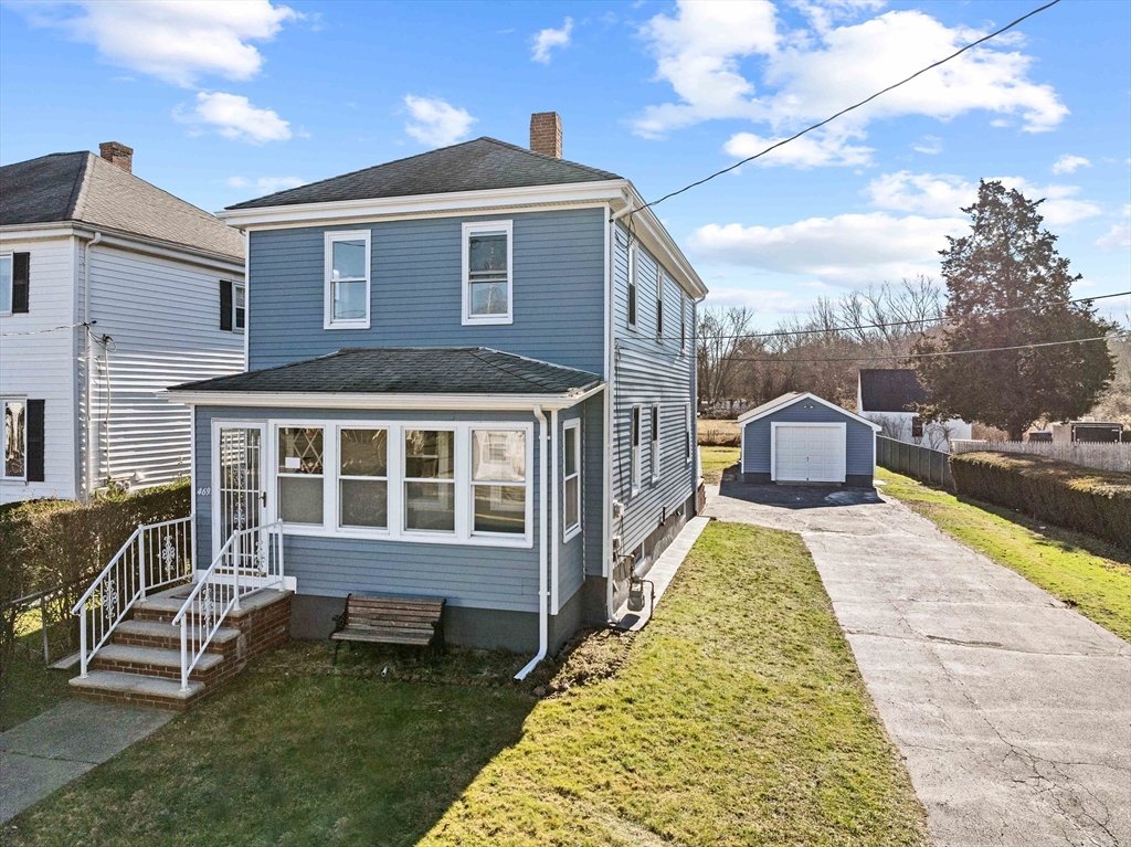 469 Middleboro Ave