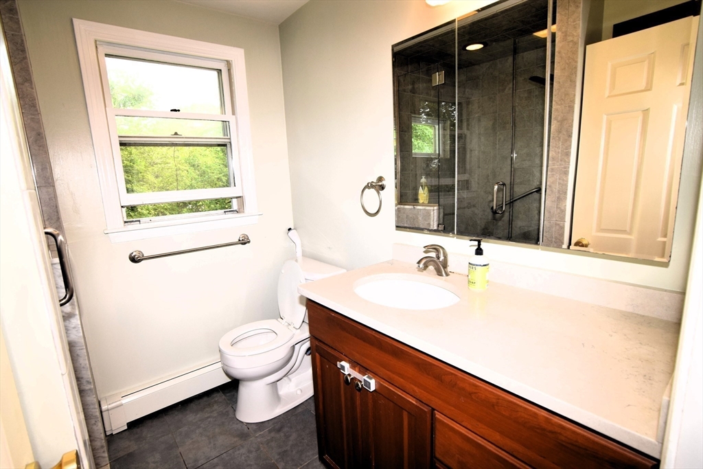 24 Mill Pond Ln