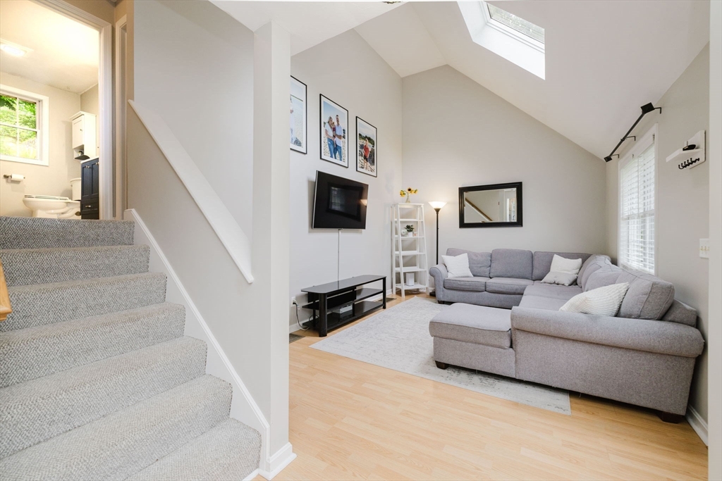 225 Princess Kate Cir