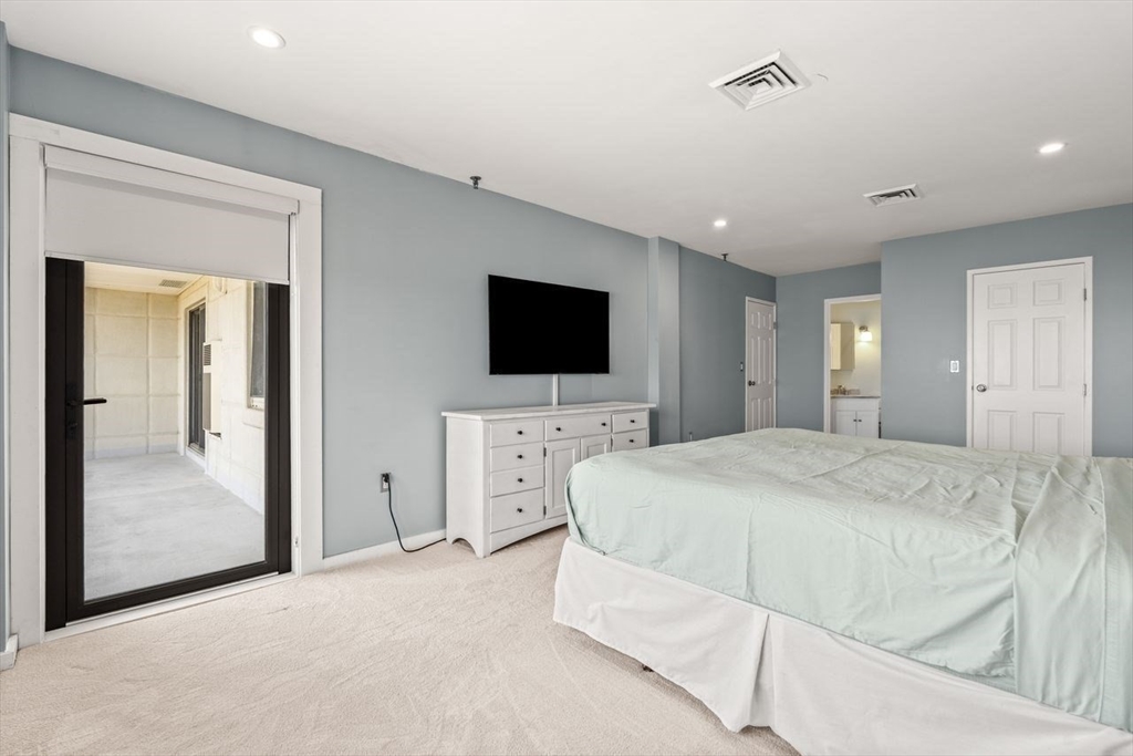 90 Quincy Shore Dr Unit: 701