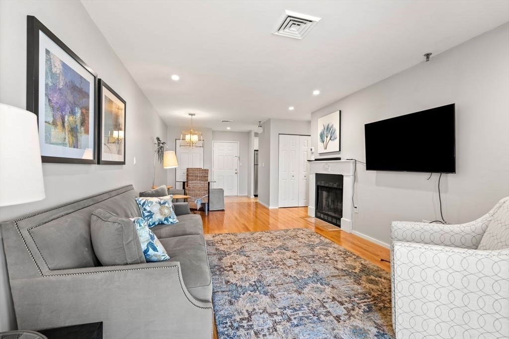 90 Quincy Shore Dr Unit: 701