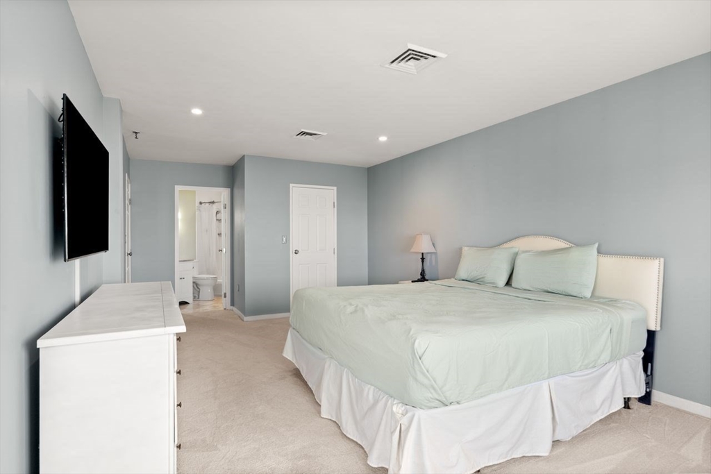 90 Quincy Shore Dr Unit: 701