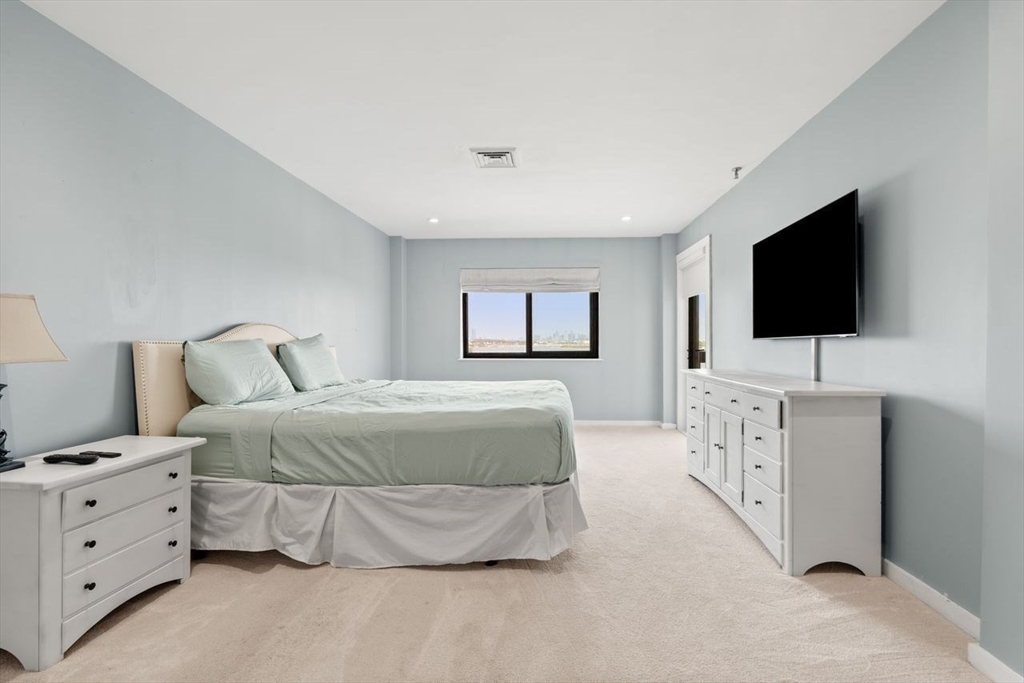 90 Quincy Shore Dr Unit: 701