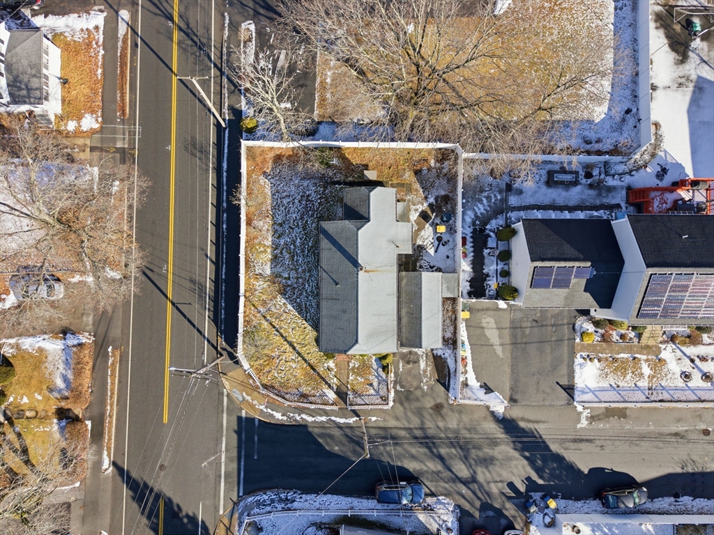 8 Plain St