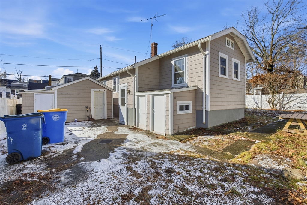 8 Plain St