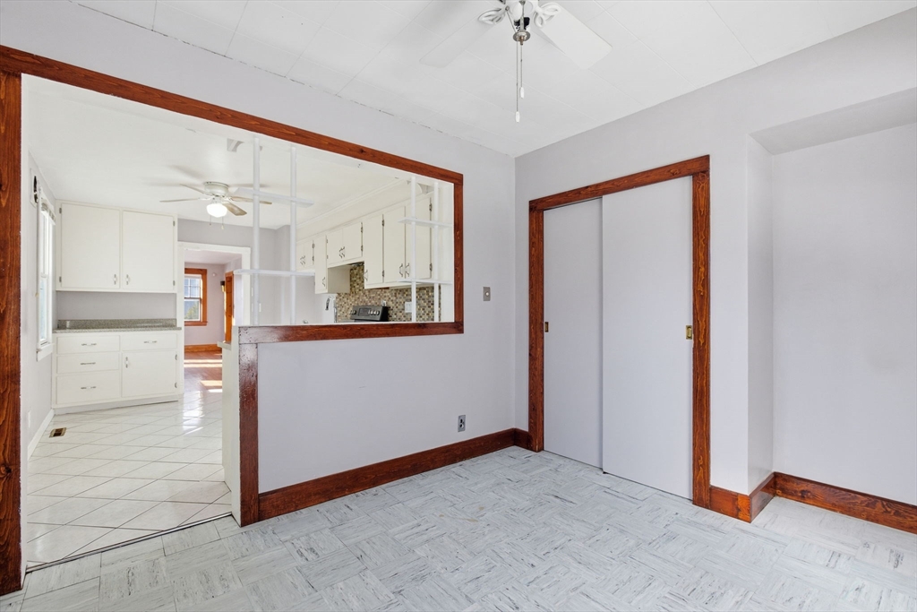 8 Plain St