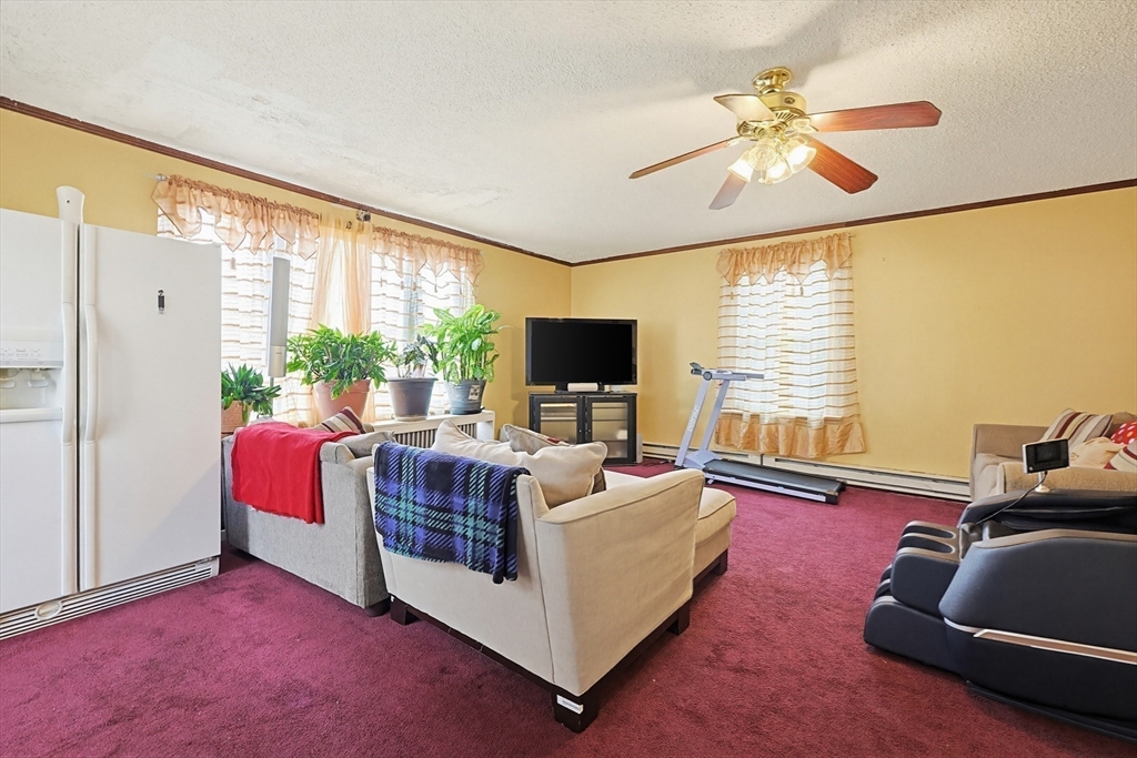 44 Tennis Rd