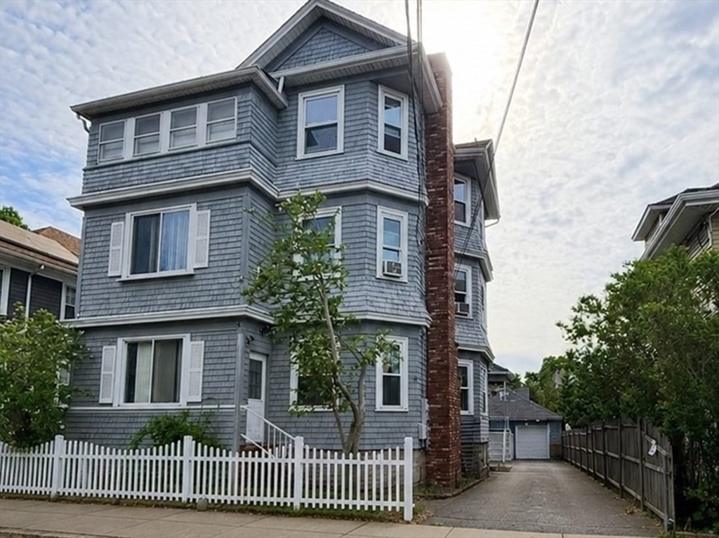 37 Shawmut St