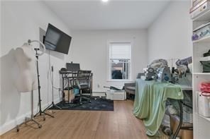 415 Kenyon Ave