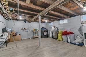 415 Kenyon Ave