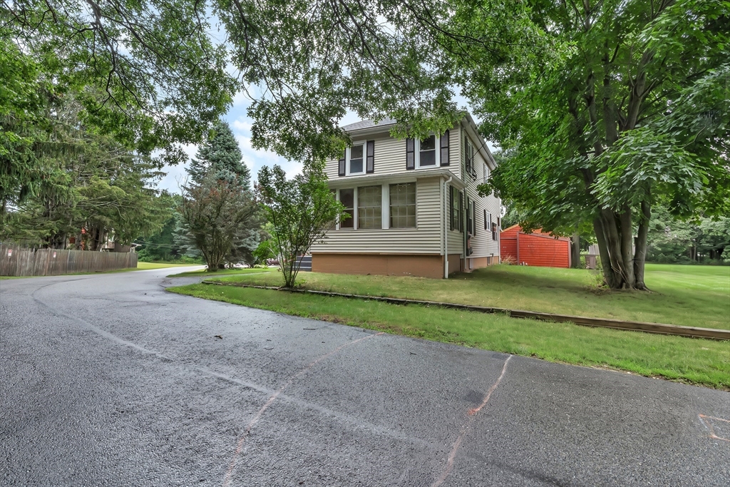2 Clarendon St