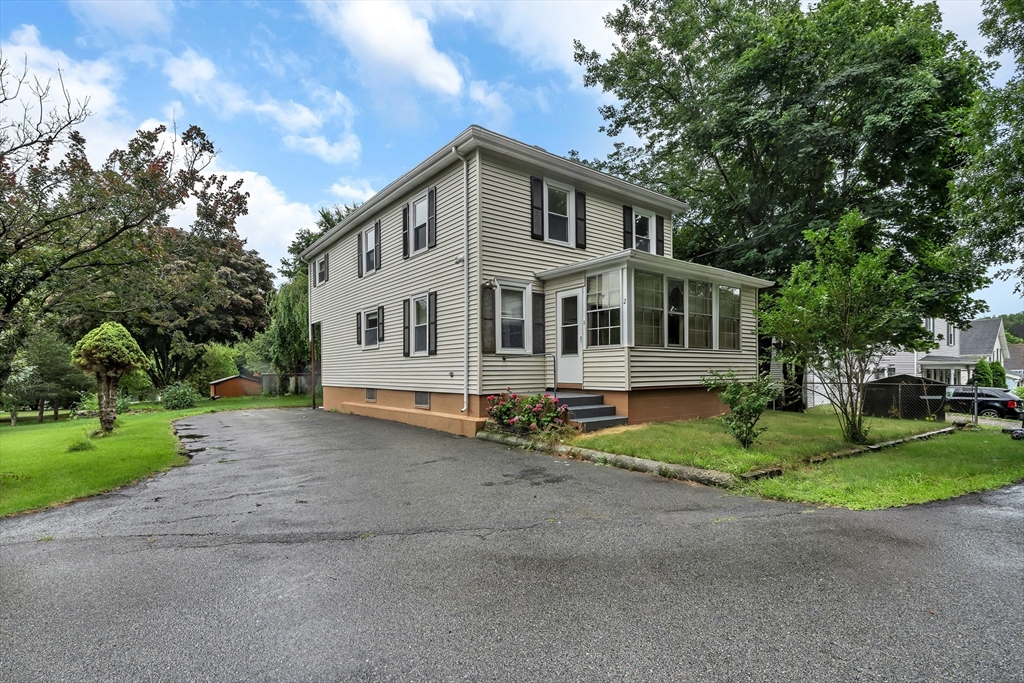 2 Clarendon St