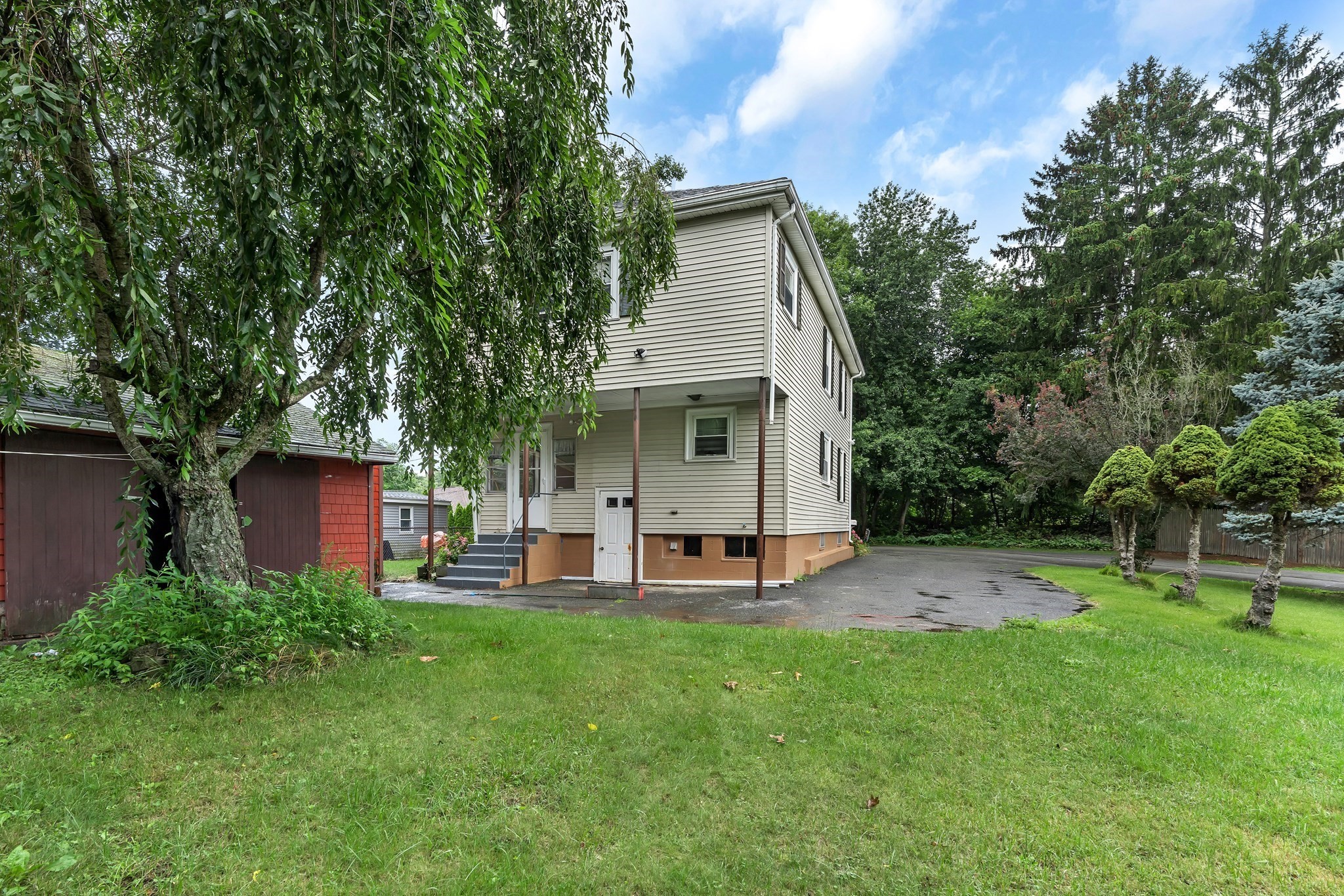 2 Clarendon St