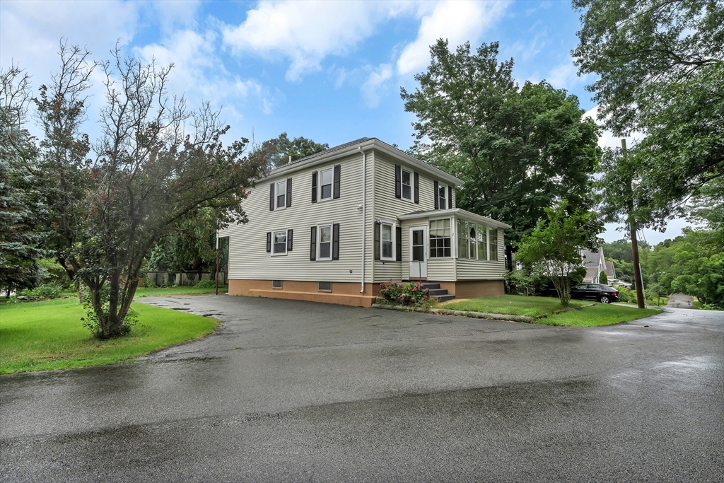 2 Clarendon St
