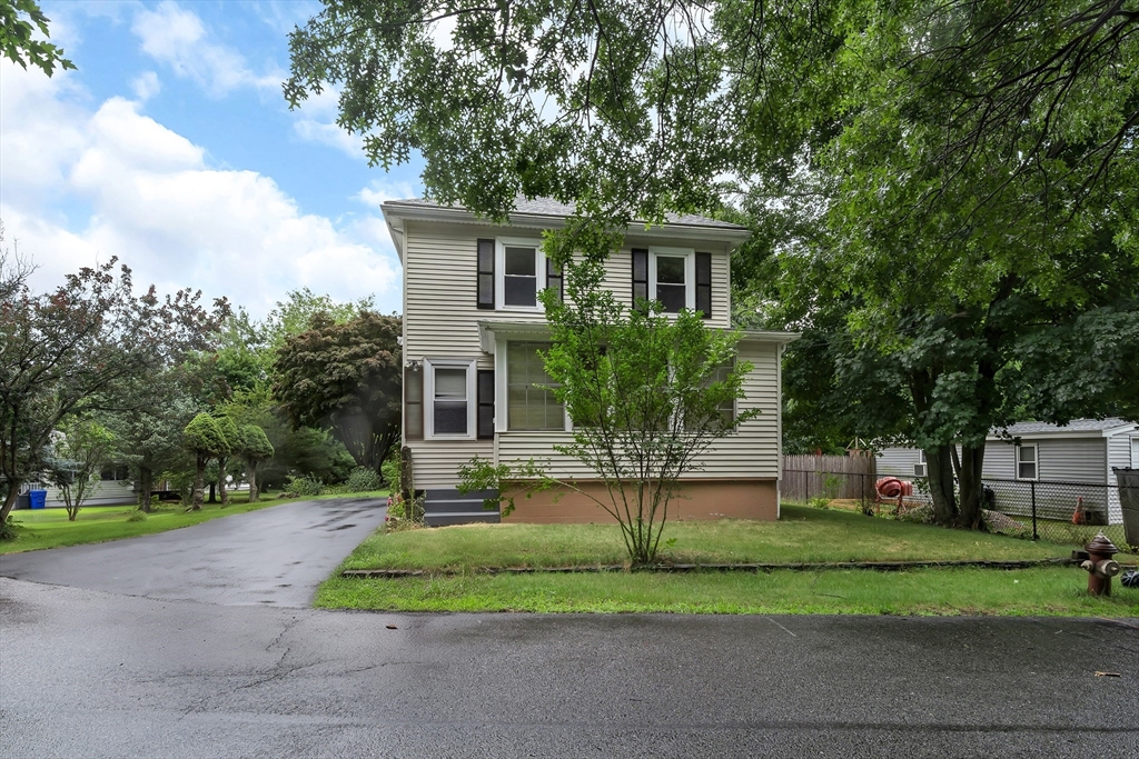 2 Clarendon St