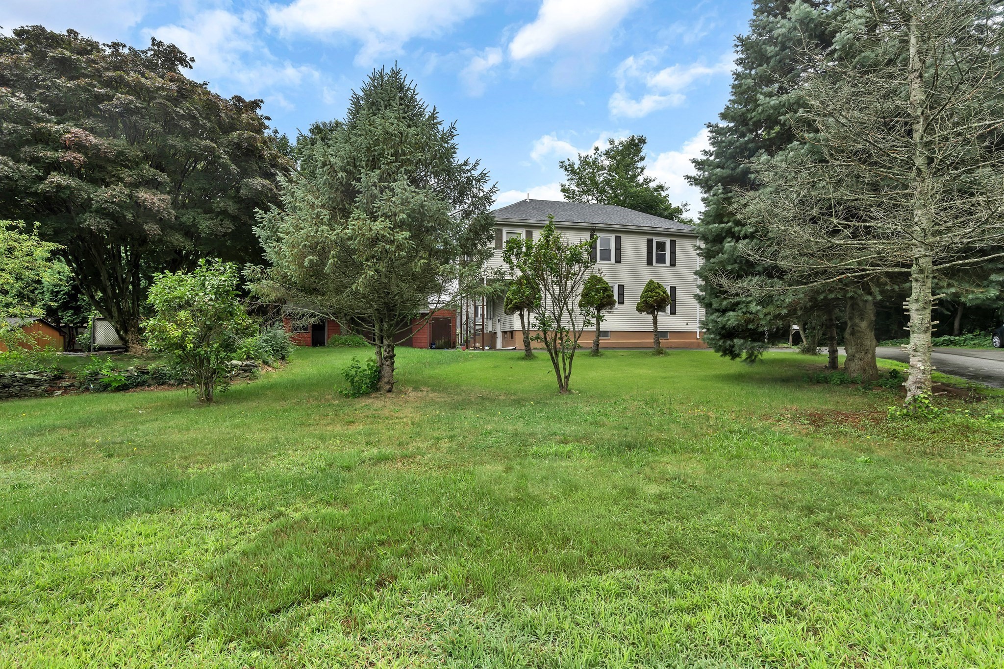 2 Clarendon St