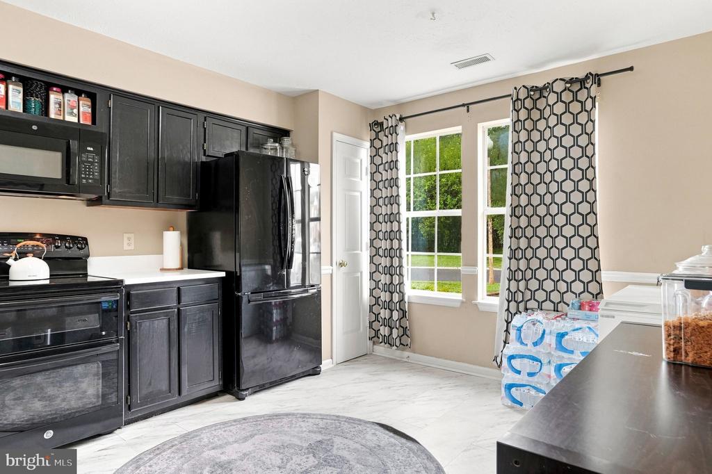 633 BRIDLEWOOD DRIVE