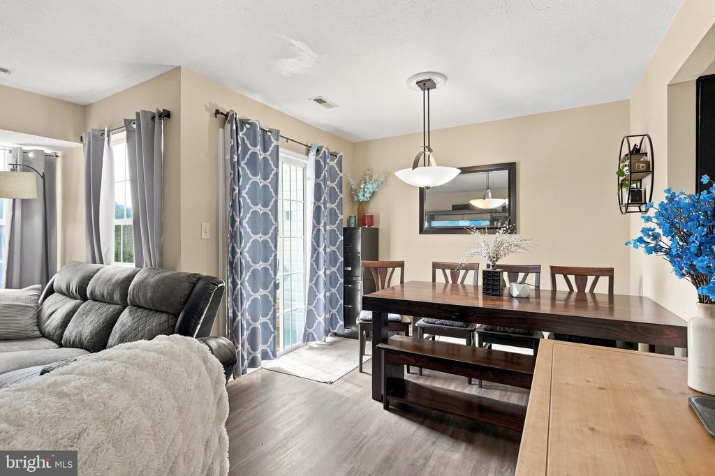 633 BRIDLEWOOD DRIVE