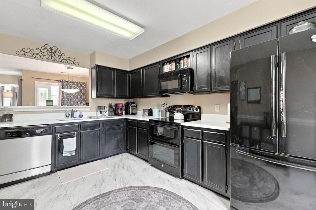 633 BRIDLEWOOD DRIVE