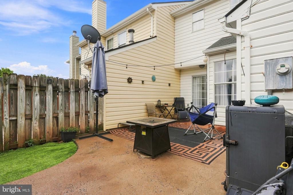 633 BRIDLEWOOD DRIVE