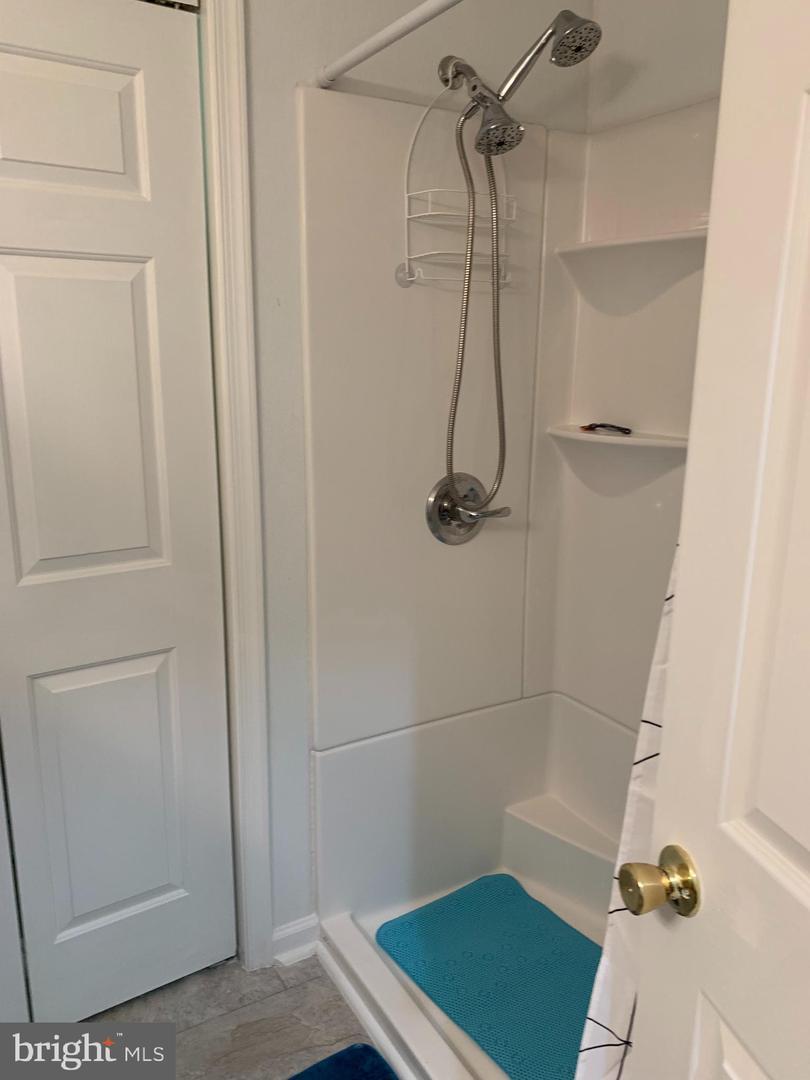 701 Lake Caroline Dr