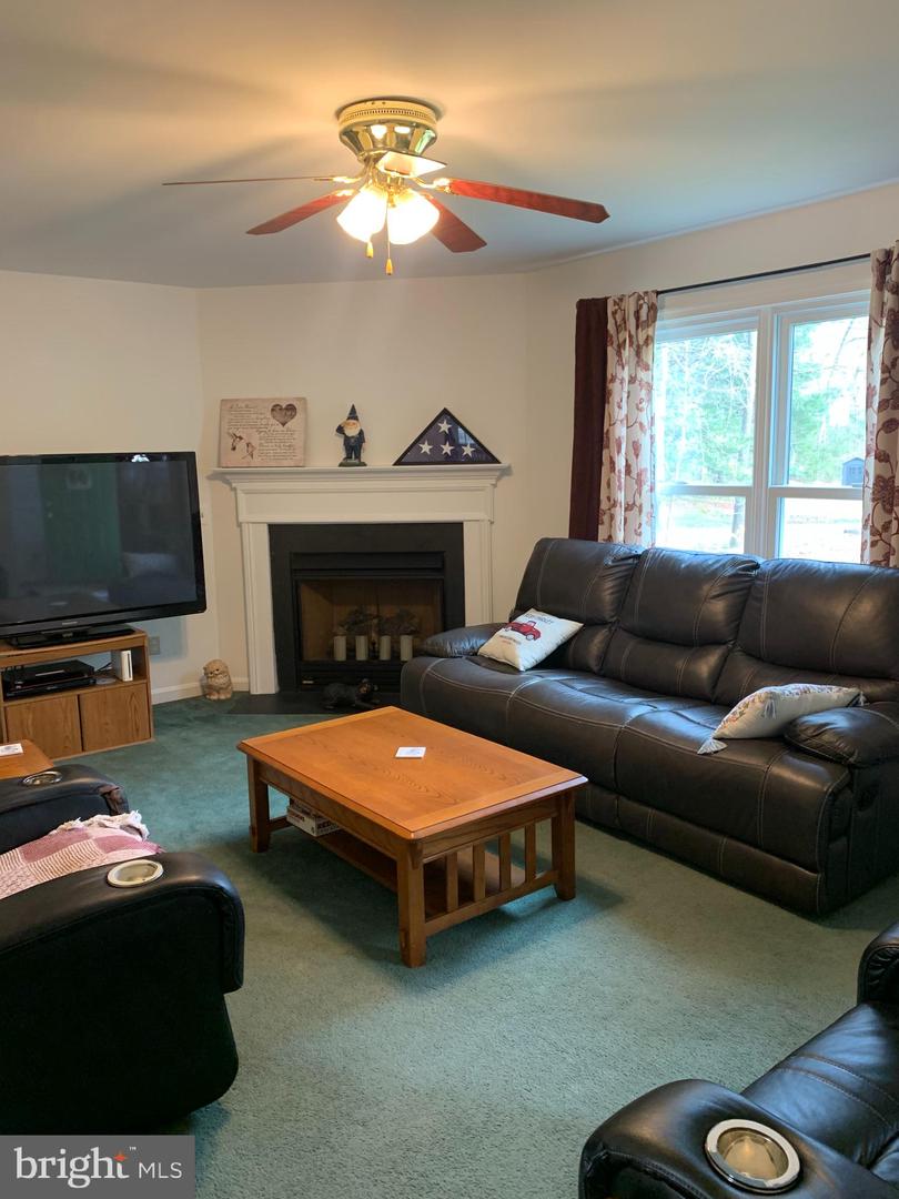 701 Lake Caroline Dr