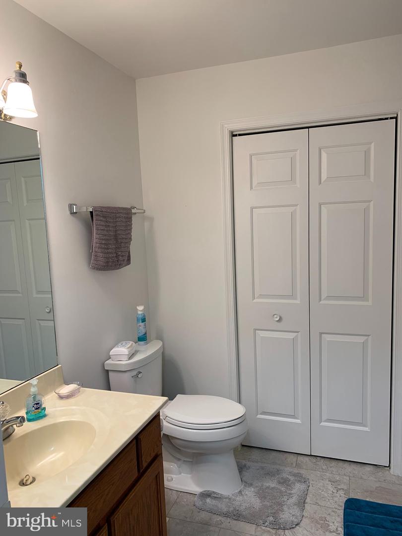 701 Lake Caroline Dr