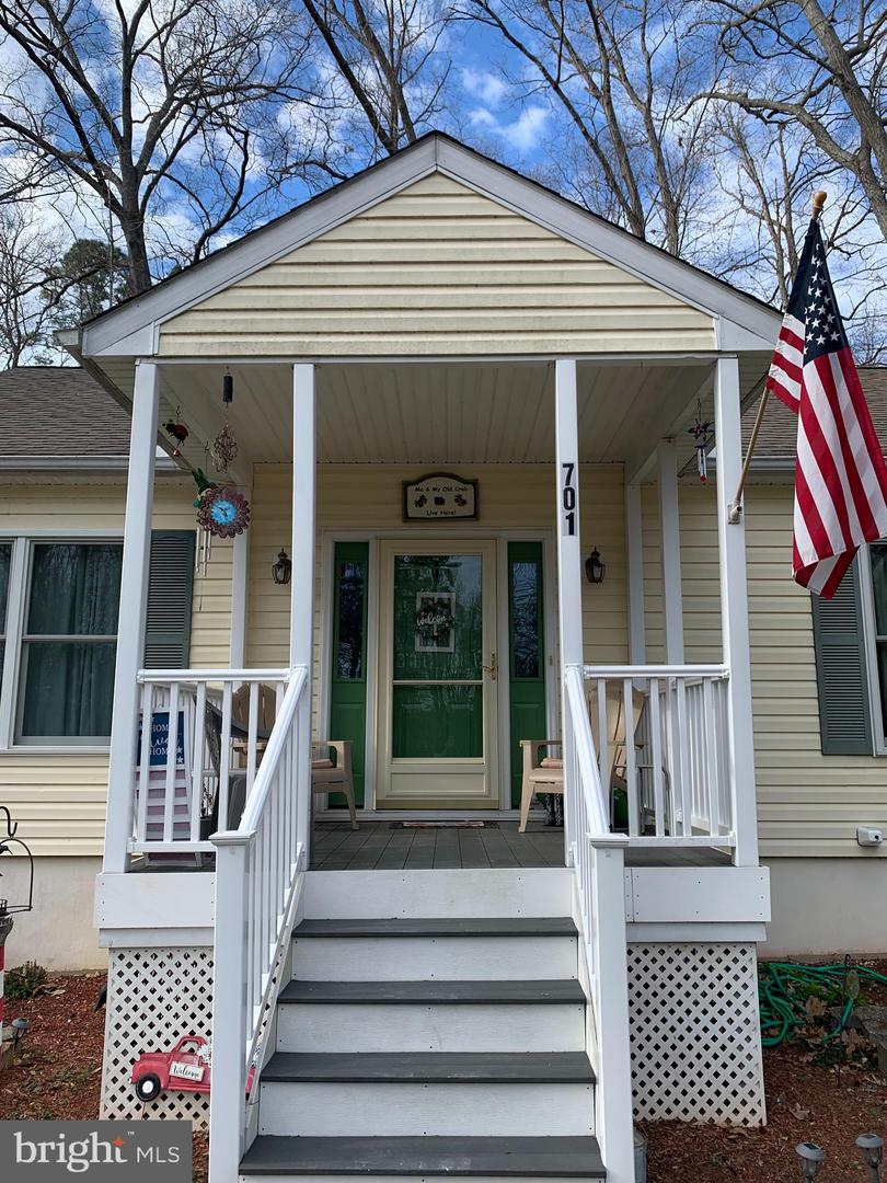 701 Lake Caroline Dr