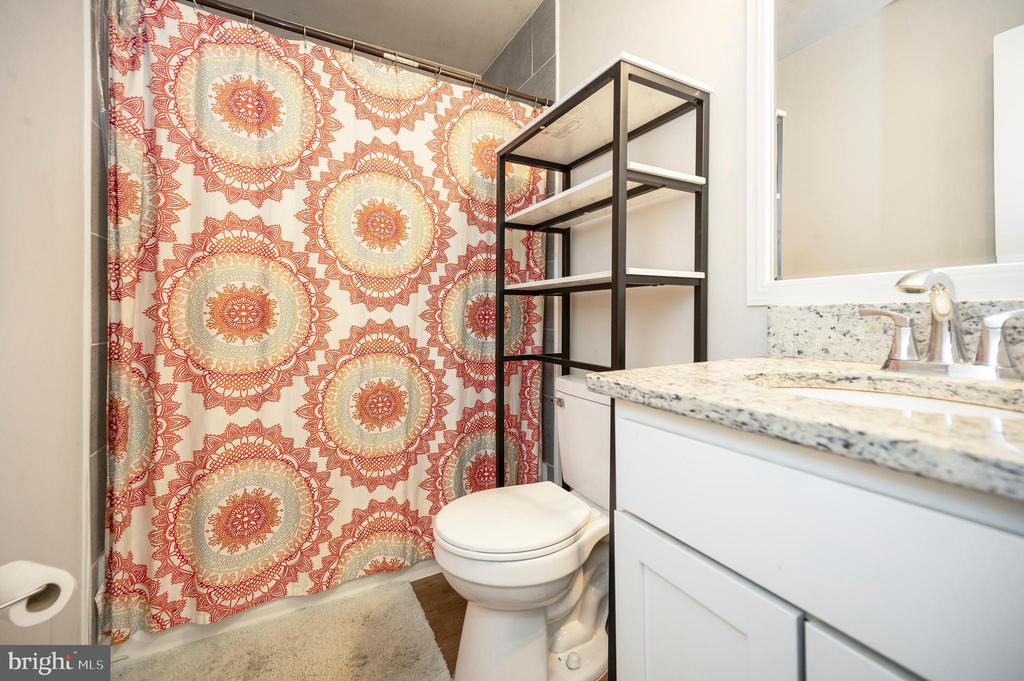 2416 QUAIL OAK DRIVE