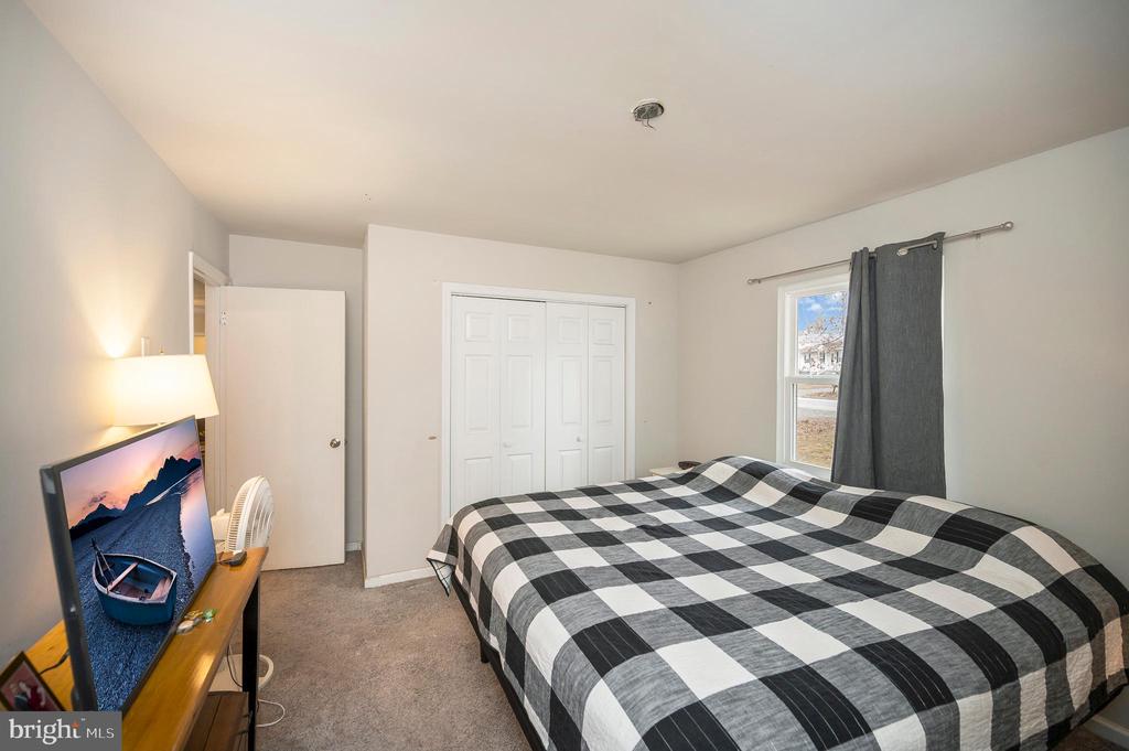 2416 QUAIL OAK DRIVE